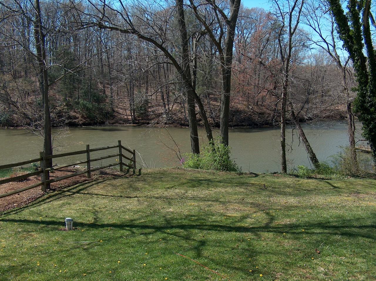 486 Riverview Dr #NA - Photo 2 of 14