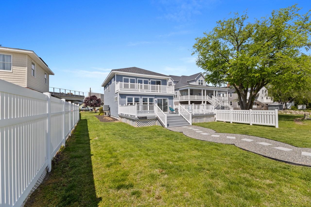 542 River St #NA - Photo 3 of 35