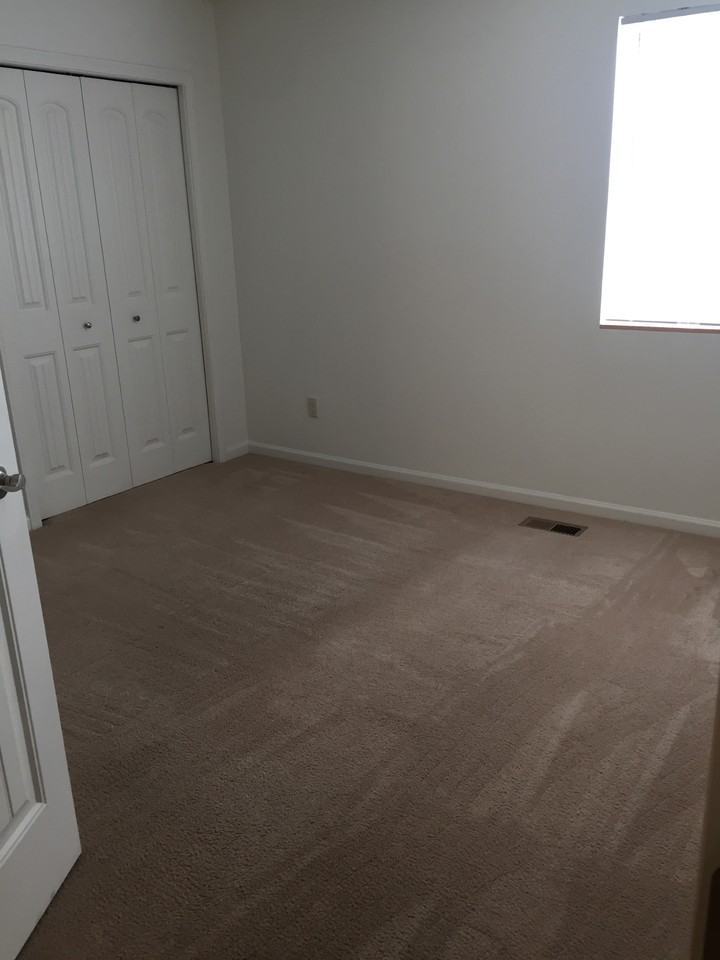 1135 Ridge Creek Cir #101 - Photo 2 of 20