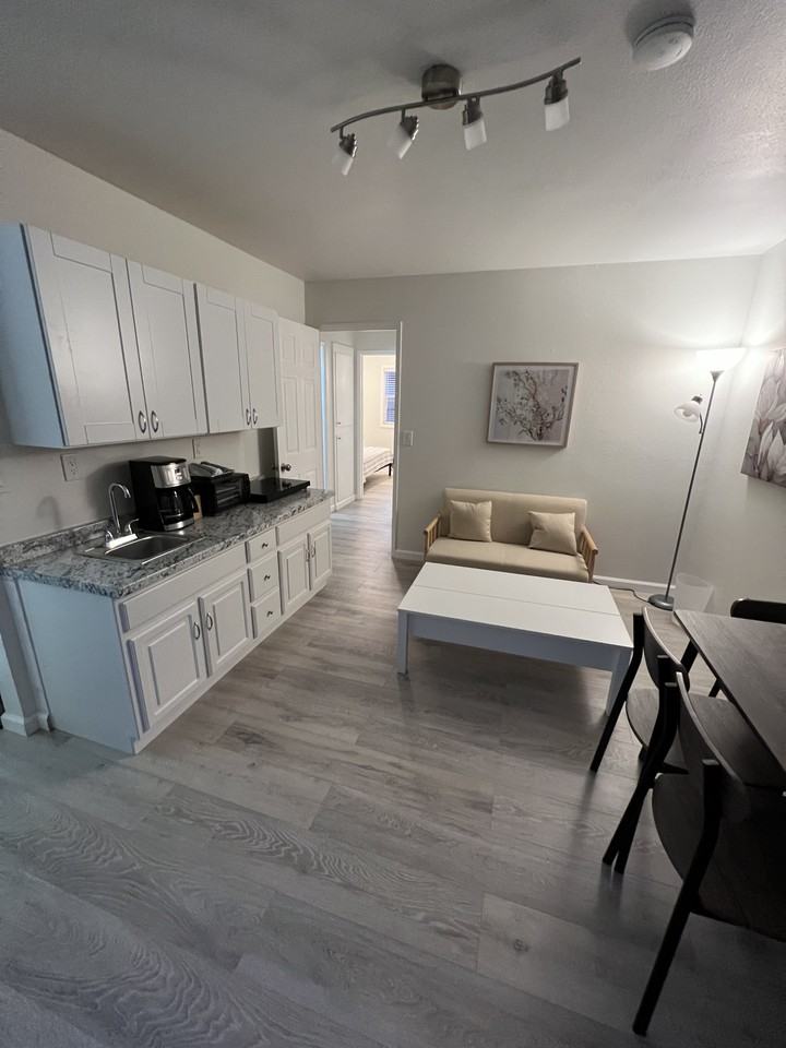 3126 Crestview Ct #2 - Photo 3 of 6