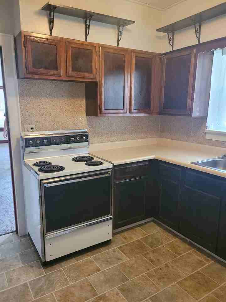 1023 Bell St #NA - Photo 2 of 12