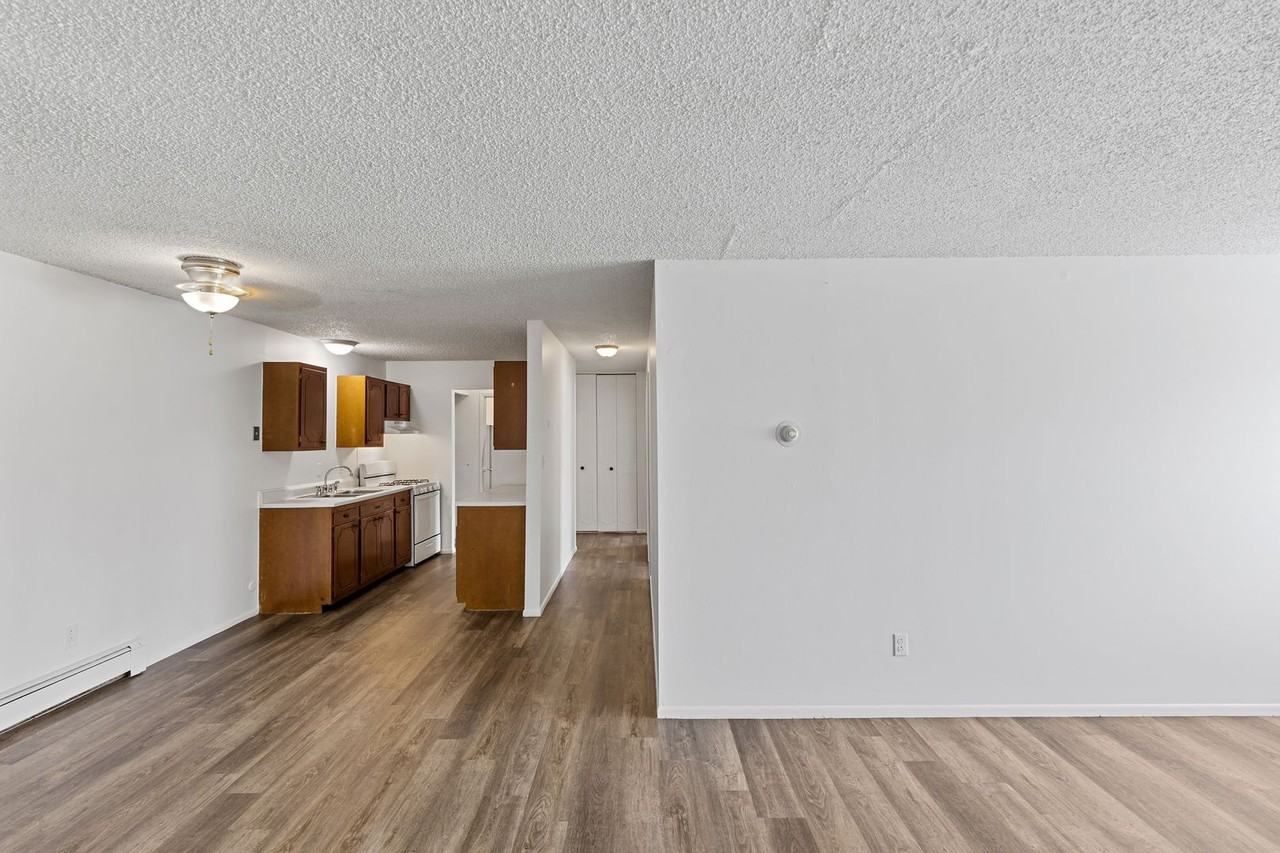 Carriage House (Albion 64 LLC) - Photo 4 of 17