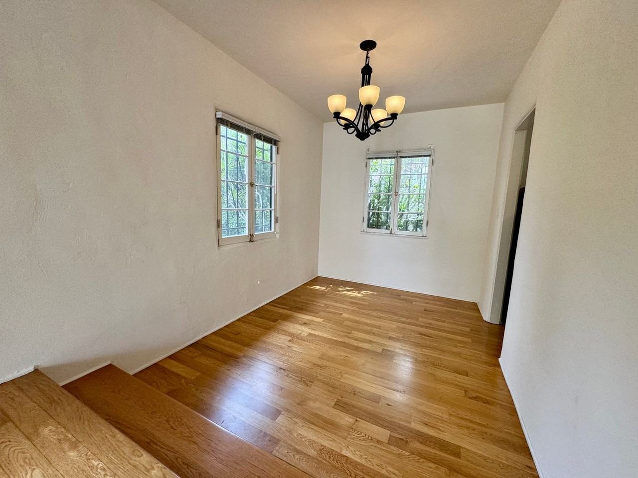 1574 Glenville Dr - Photo 5 of 16