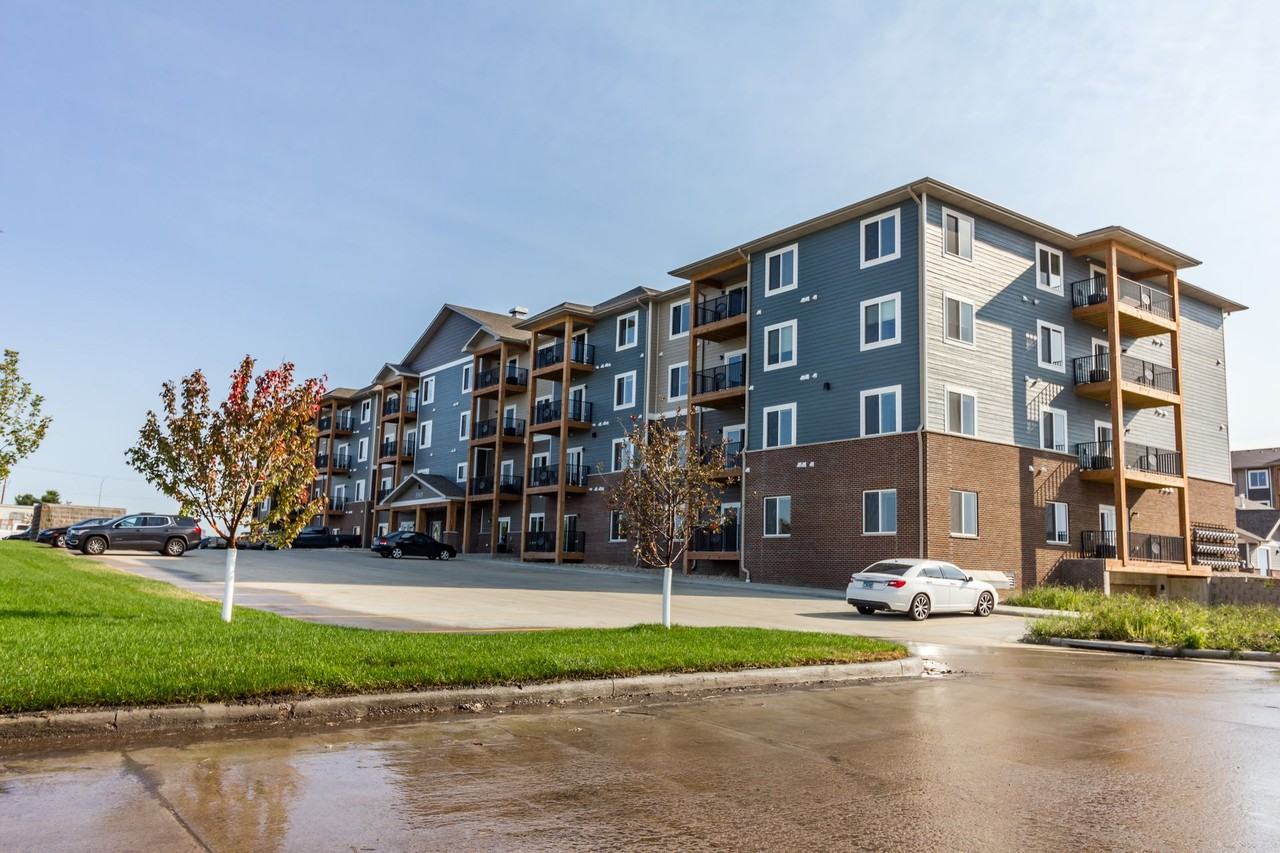 Welcome to Huntington Village - Photo 4 of 50