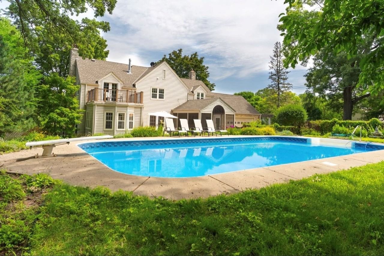 2730 Glenhurst Ave - Photo 5 of 14