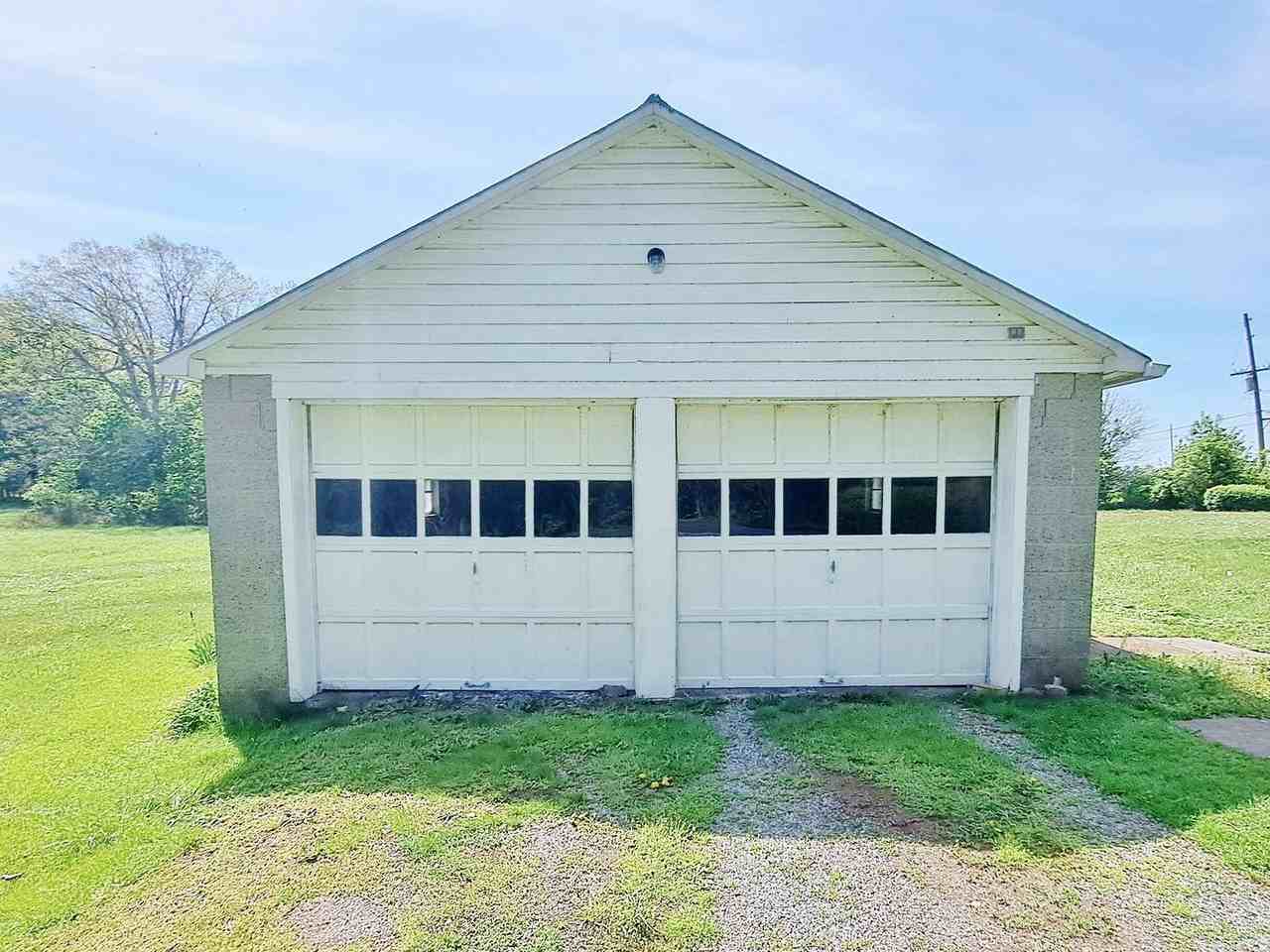 2610 Taneytown Rd - Photo 3 of 50