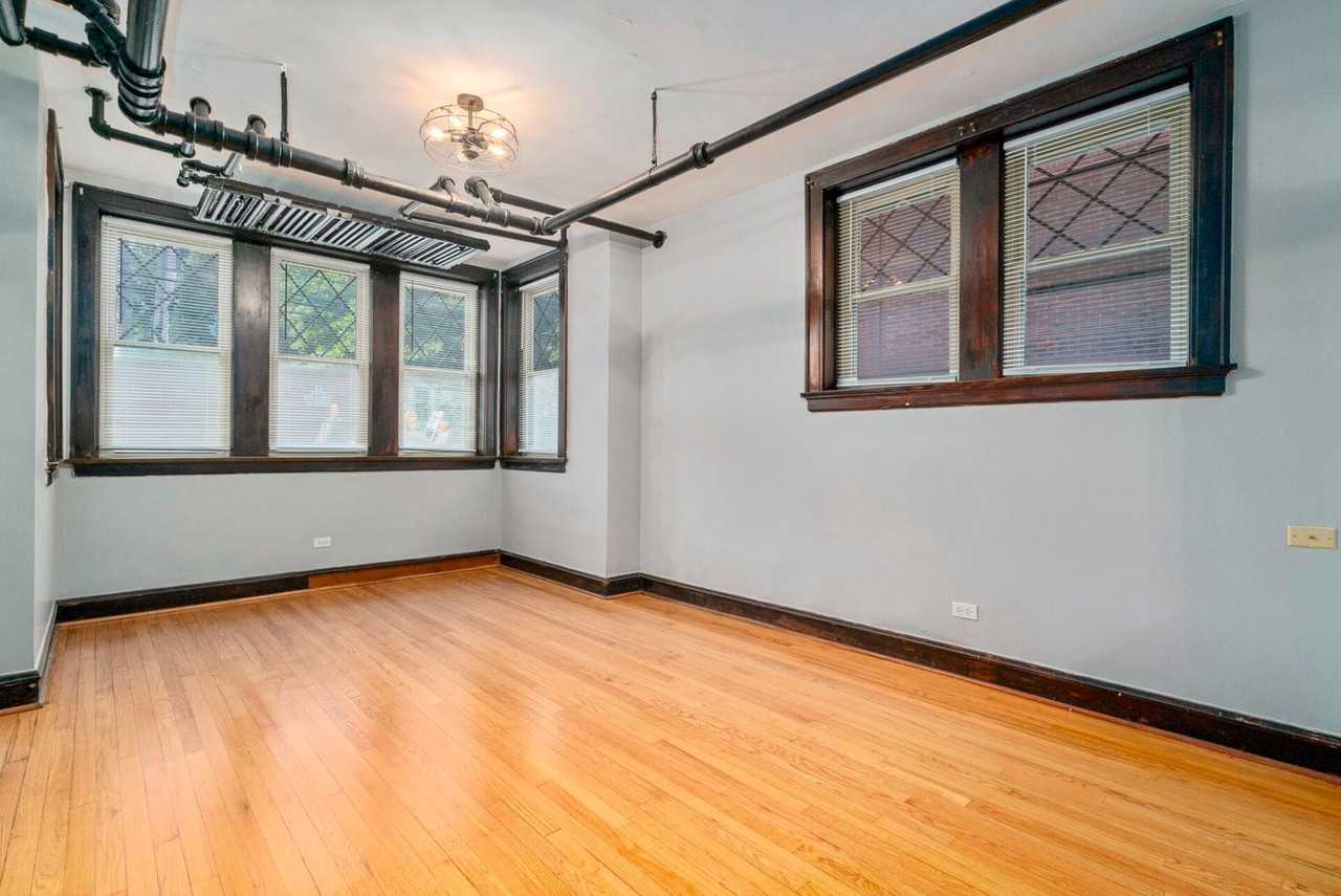 530-532 Hillside Apartments - Photo 6 of 12