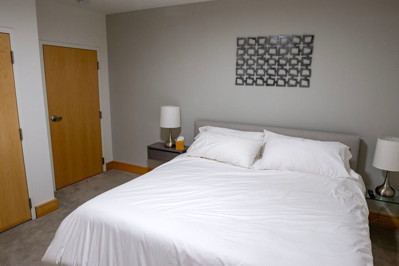 118 N Walnut St - Photo 6 of 37