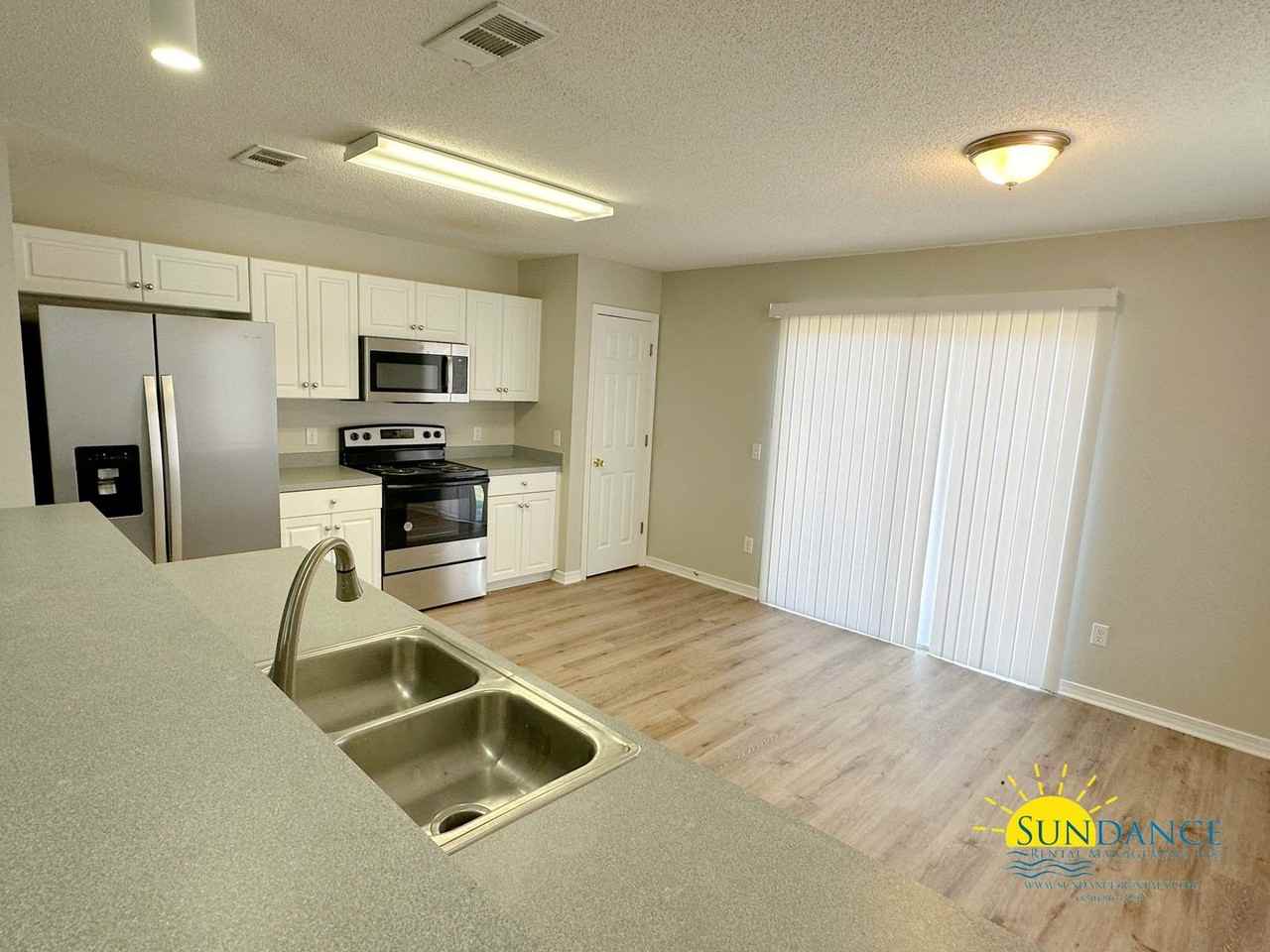 7692 Chablis Cir - Photo 4 of 12