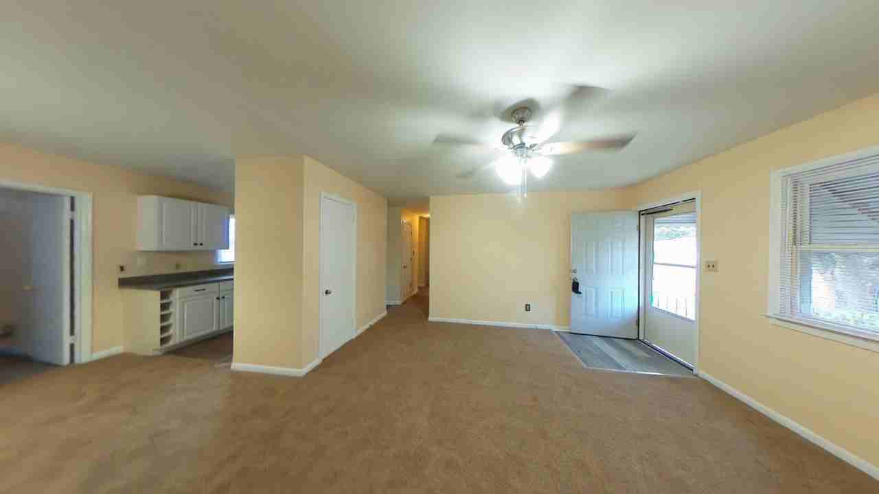 1010 72nd St - Photo 2 of 9