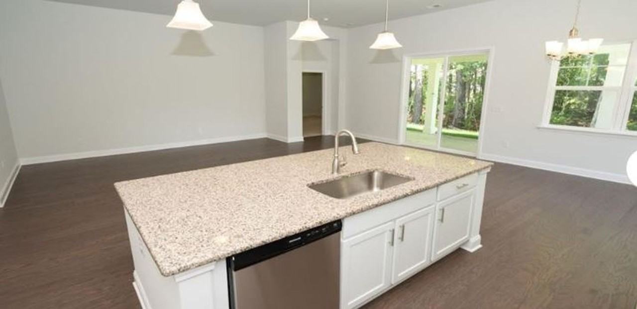 67 Palmer Pl - Photo 4 of 7