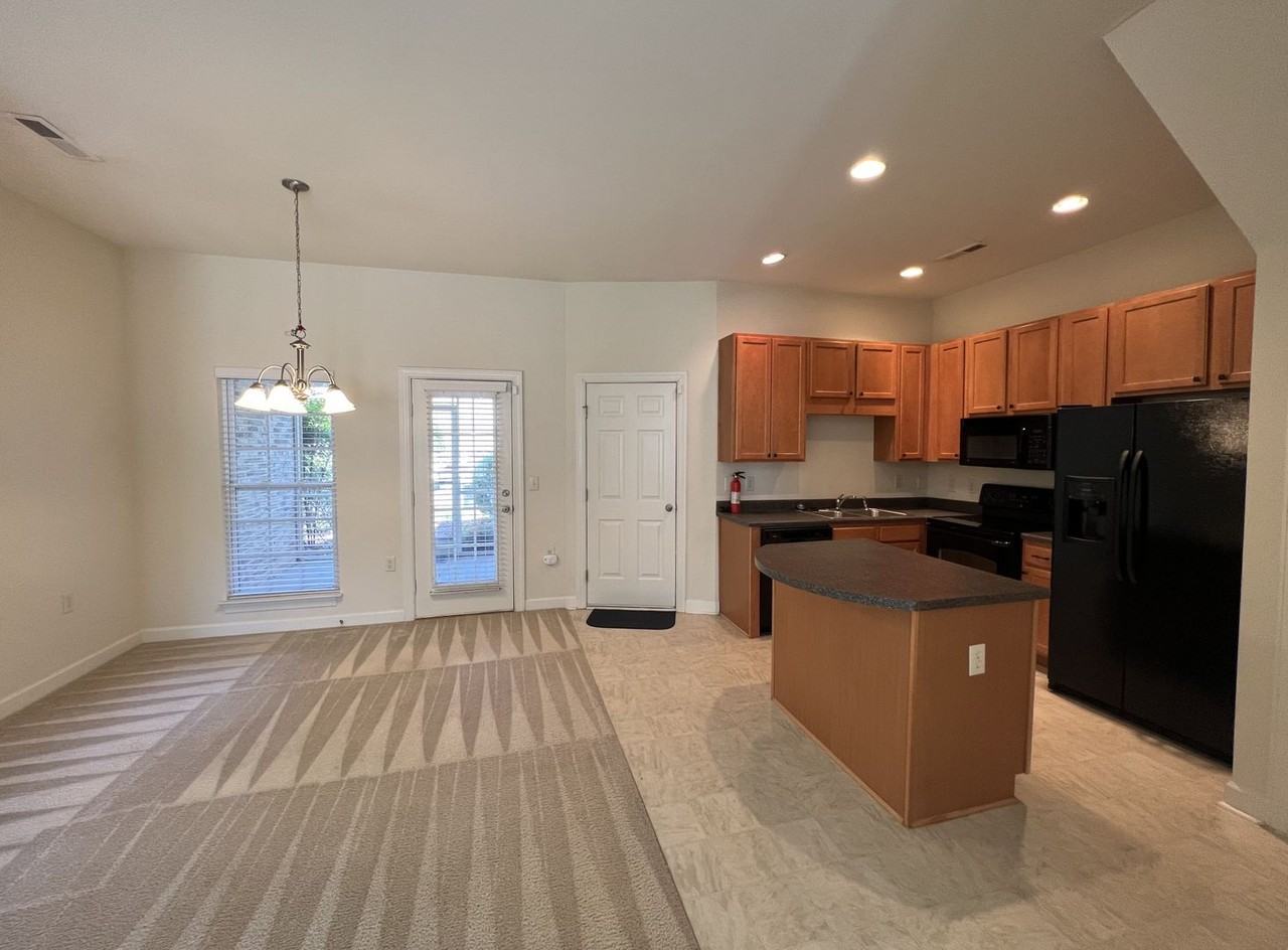 354 Summergate Dr - Photo 7 of 18