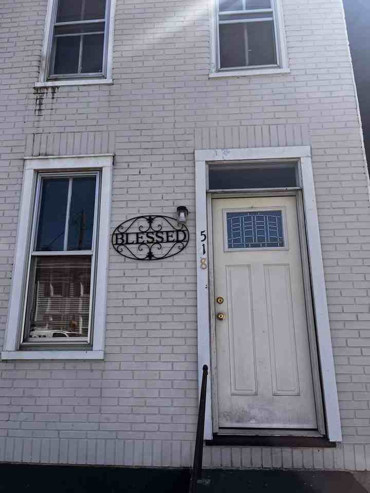 518 Manor St - Photo 2 of 23