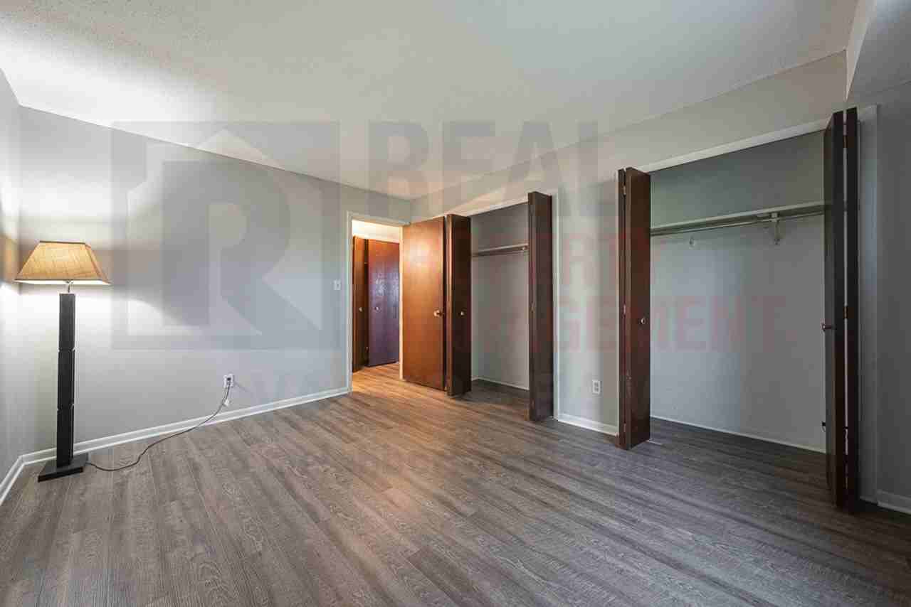 10760 Ravenna Rd - Photo 3 of 26