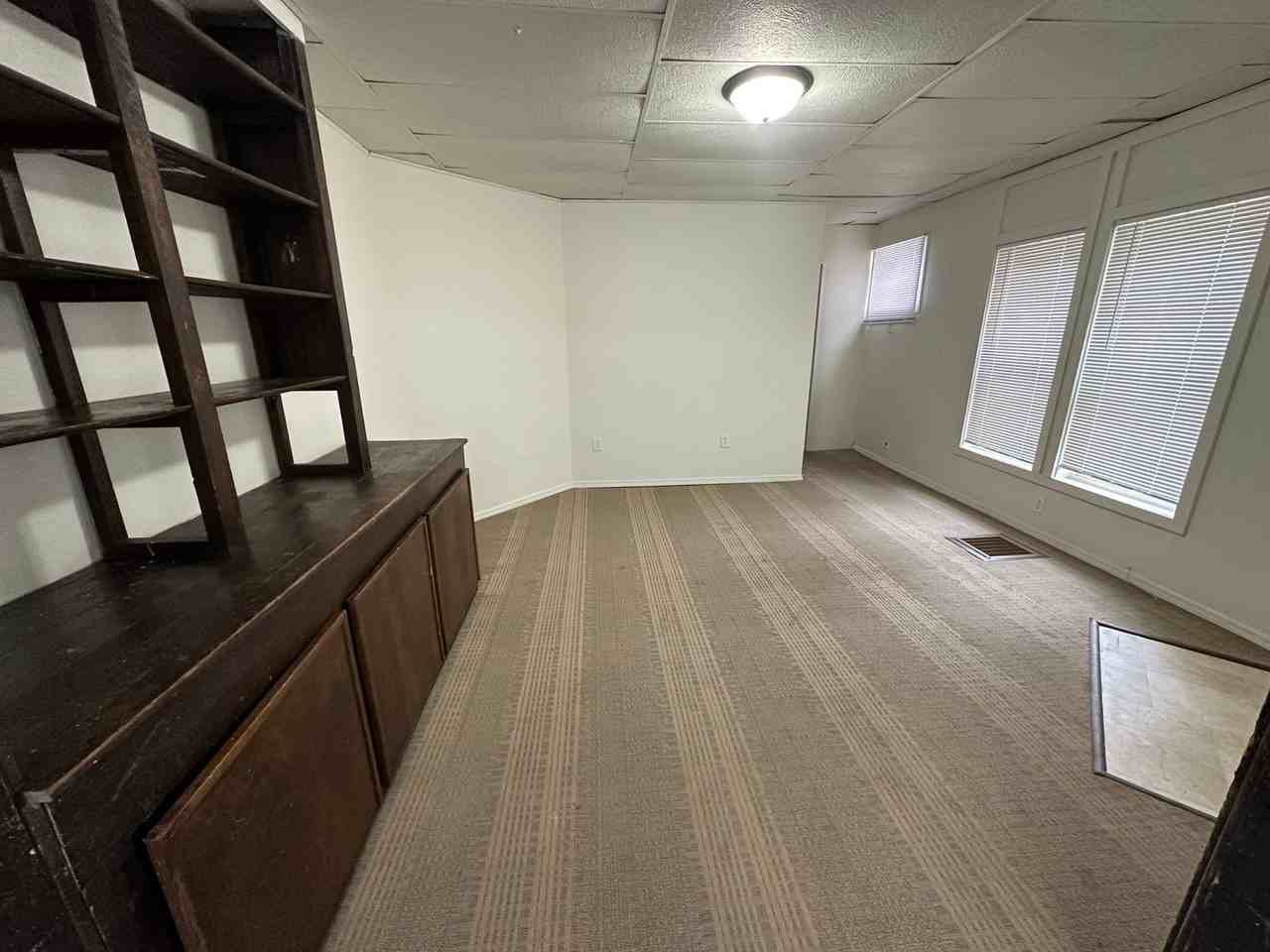 909 W Taylor St - Photo 4 of 10