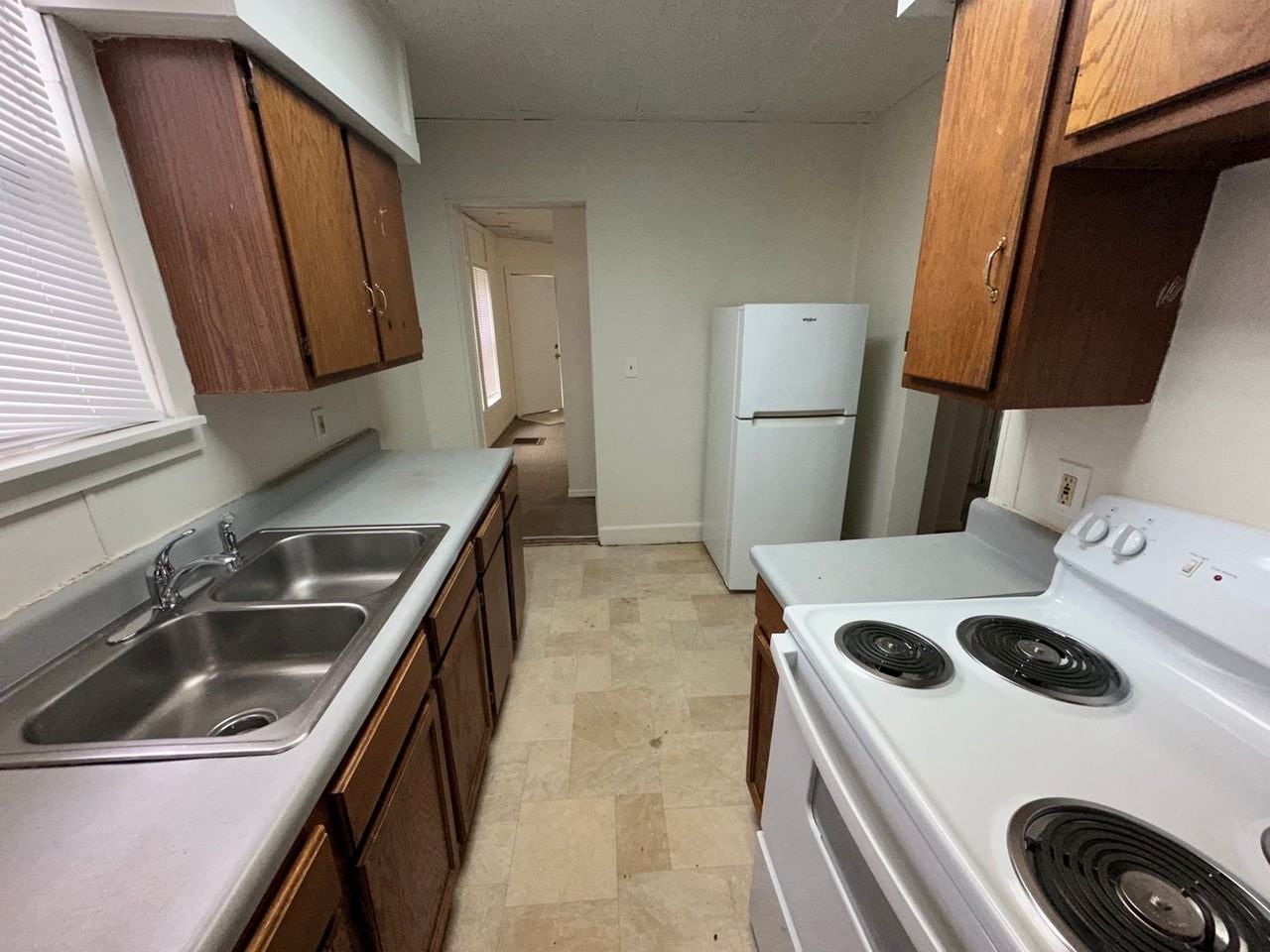 909 W Taylor St - Photo 6 of 10