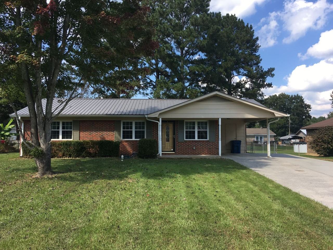 109 Lindsey Dr Nw - Photo 2 of 25