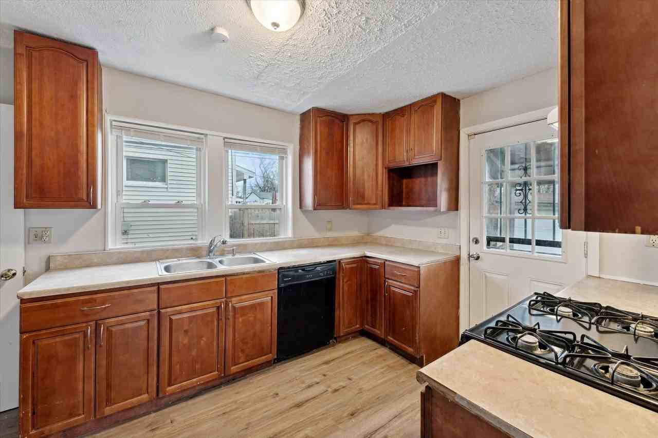 4367 E 139th St - Photo 7 of 29