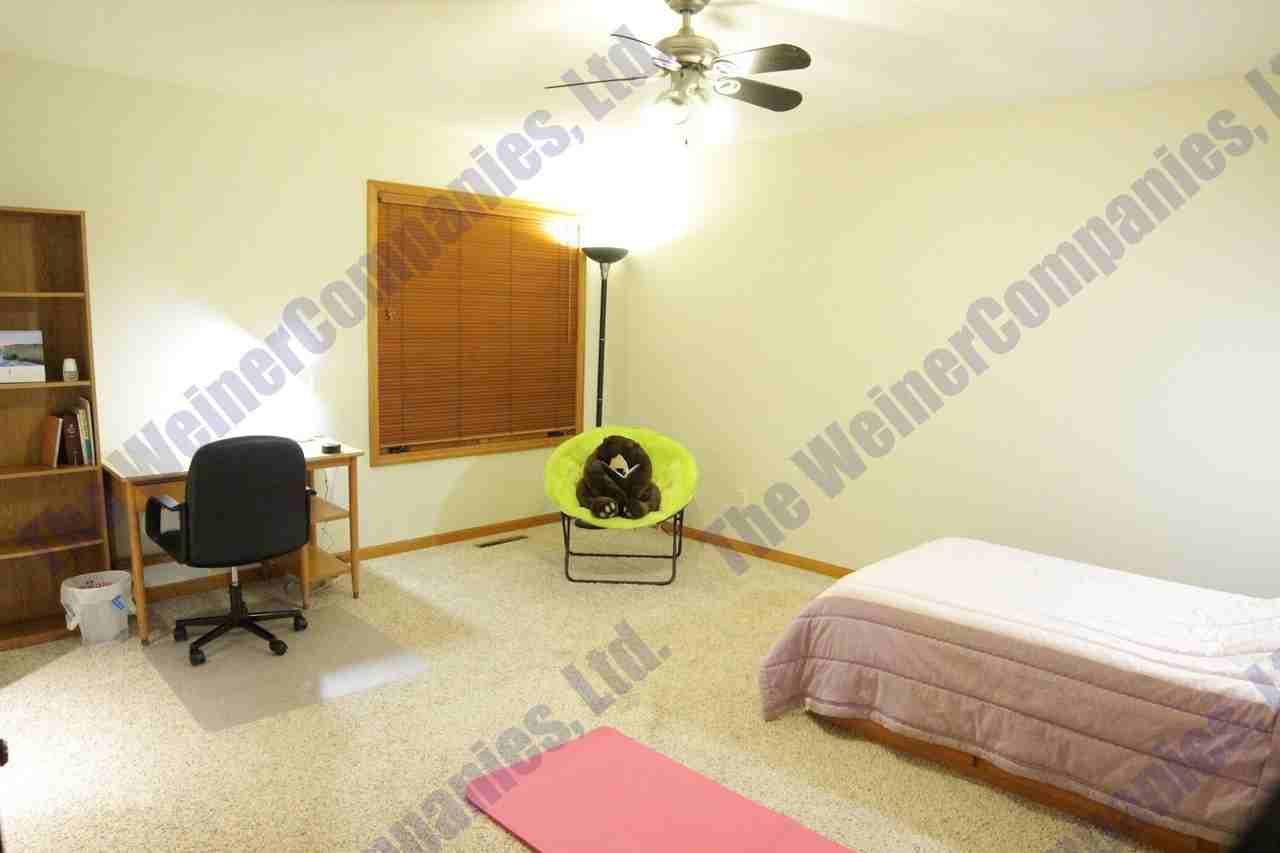 1804B Glenwood Oaks Ct - Photo 5 of 15