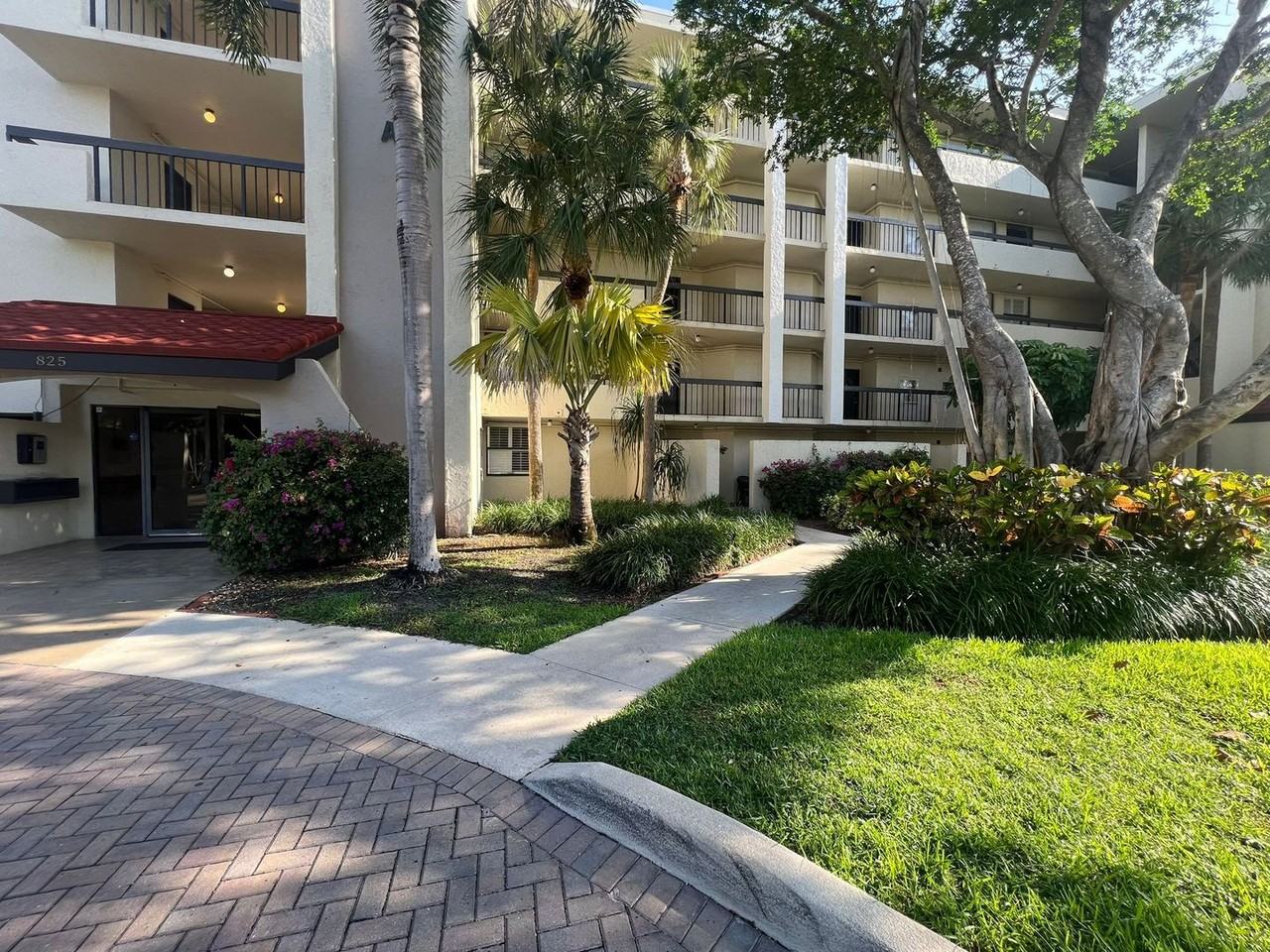 825 Egret Cir Apt 107a - Photo 3 of 42