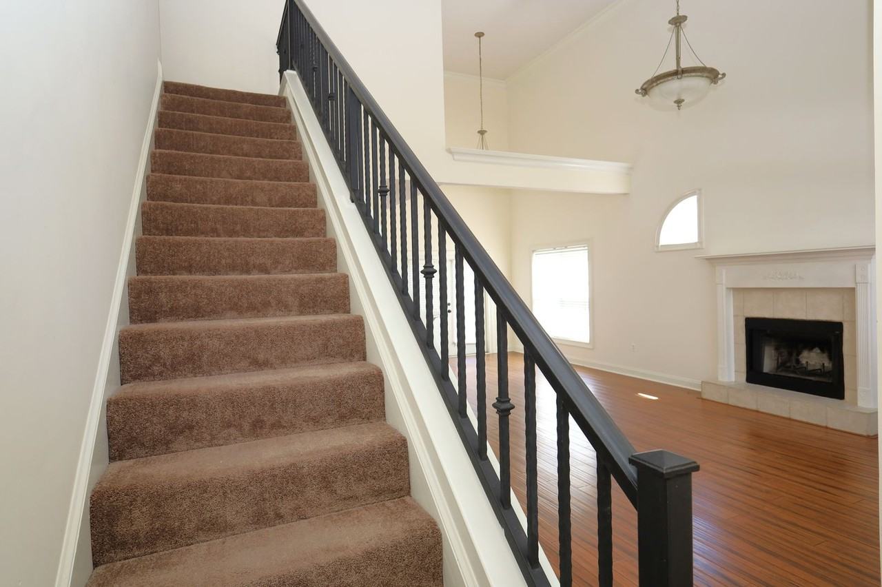 4470 Plantation Crest Rd - Photo 2 of 14