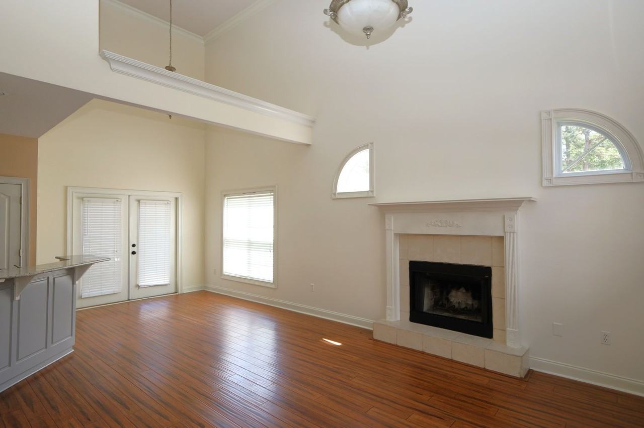 4470 Plantation Crest Rd - Photo 4 of 14