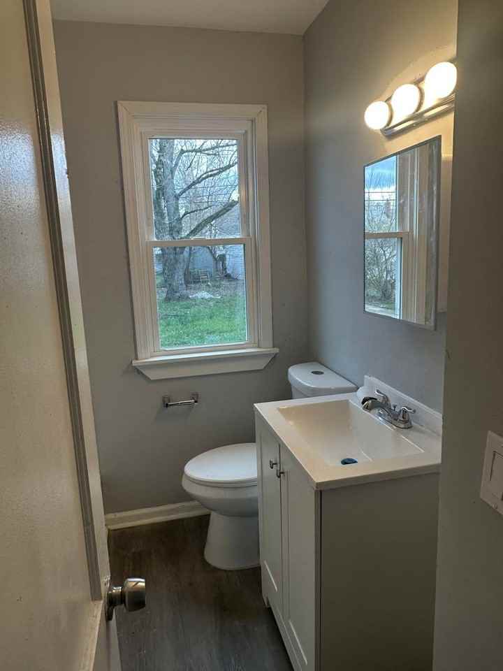 14423 Tabor Ave - Photo 3 of 10