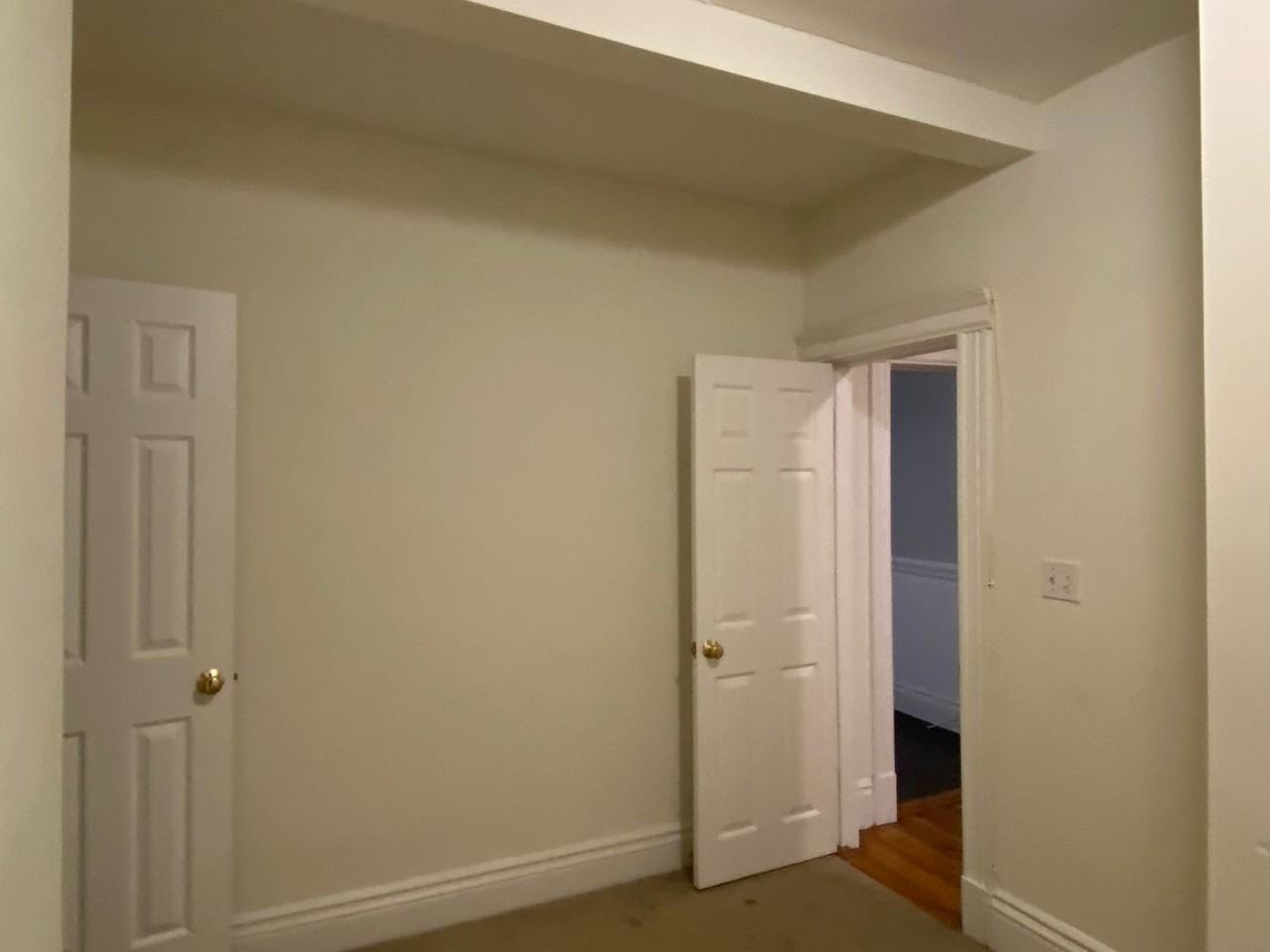 4 Camelot Court - Photo 6 of 32