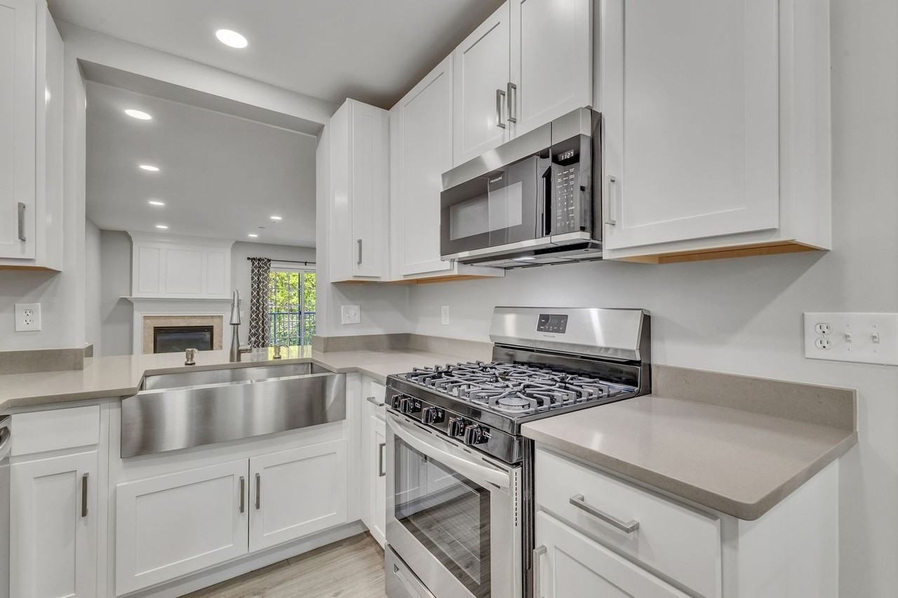 5980 Kimberly Anne Way - Photo 5 of 28
