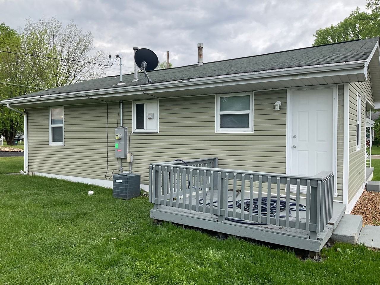 15 Bluff Ct - Photo 2 of 12