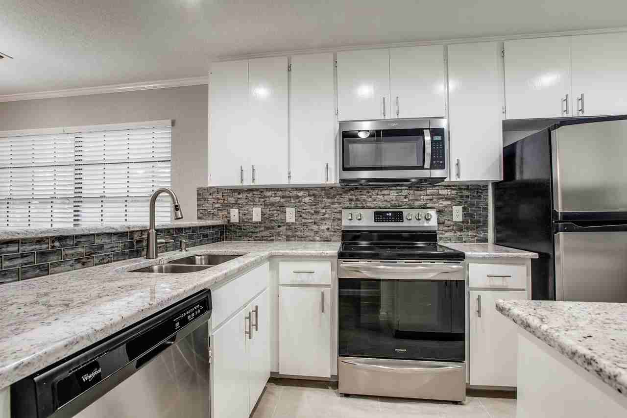 11815 Vance Jackson Rd #606 - Photo 5 of 12