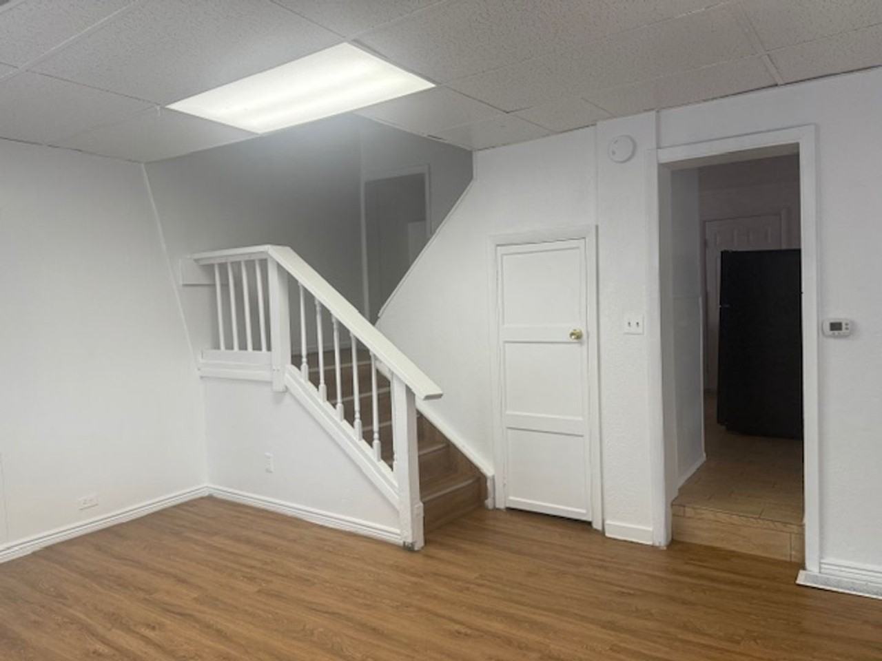 716 East 2nd Street - Photo 4 of 16