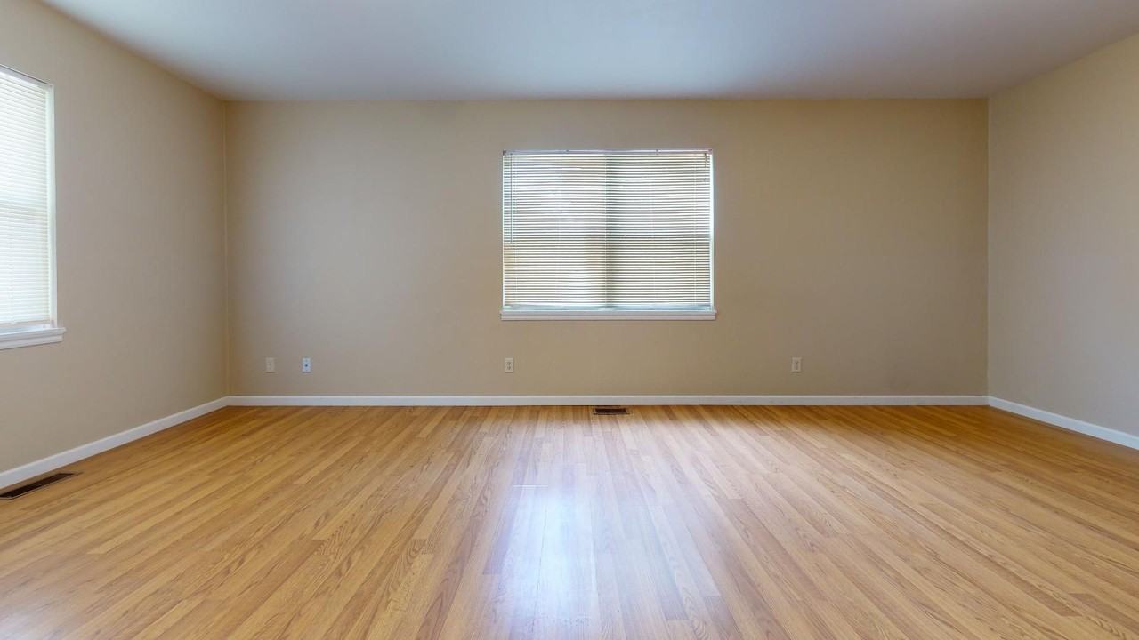 1715 Stone St - Photo 2 of 17