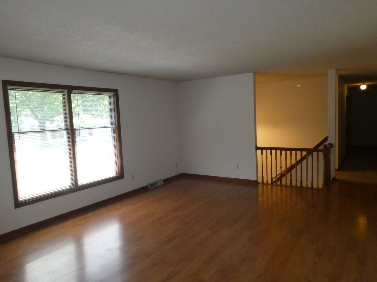 3001 Melody Ln - Photo 3 of 26