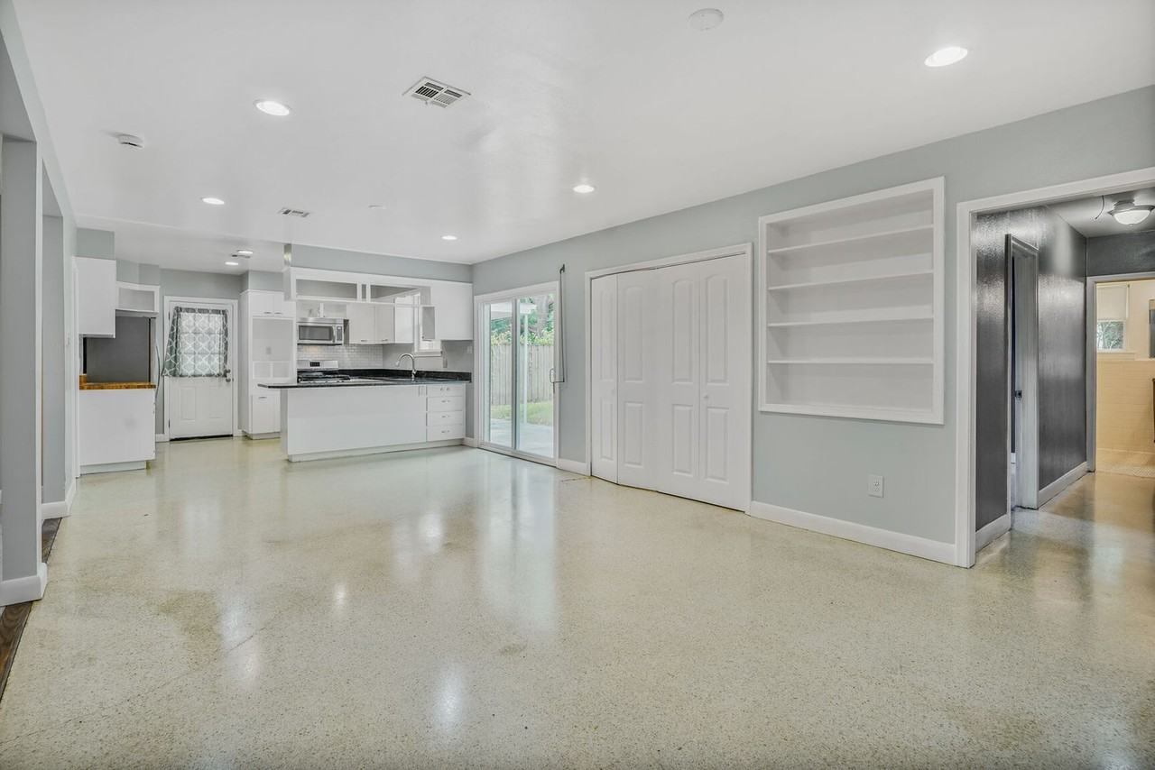 6015 Dover Pl - Photo 3 of 14