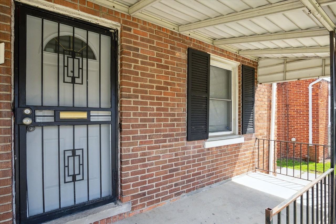 17326 Mansfield St - Photo 3 of 26