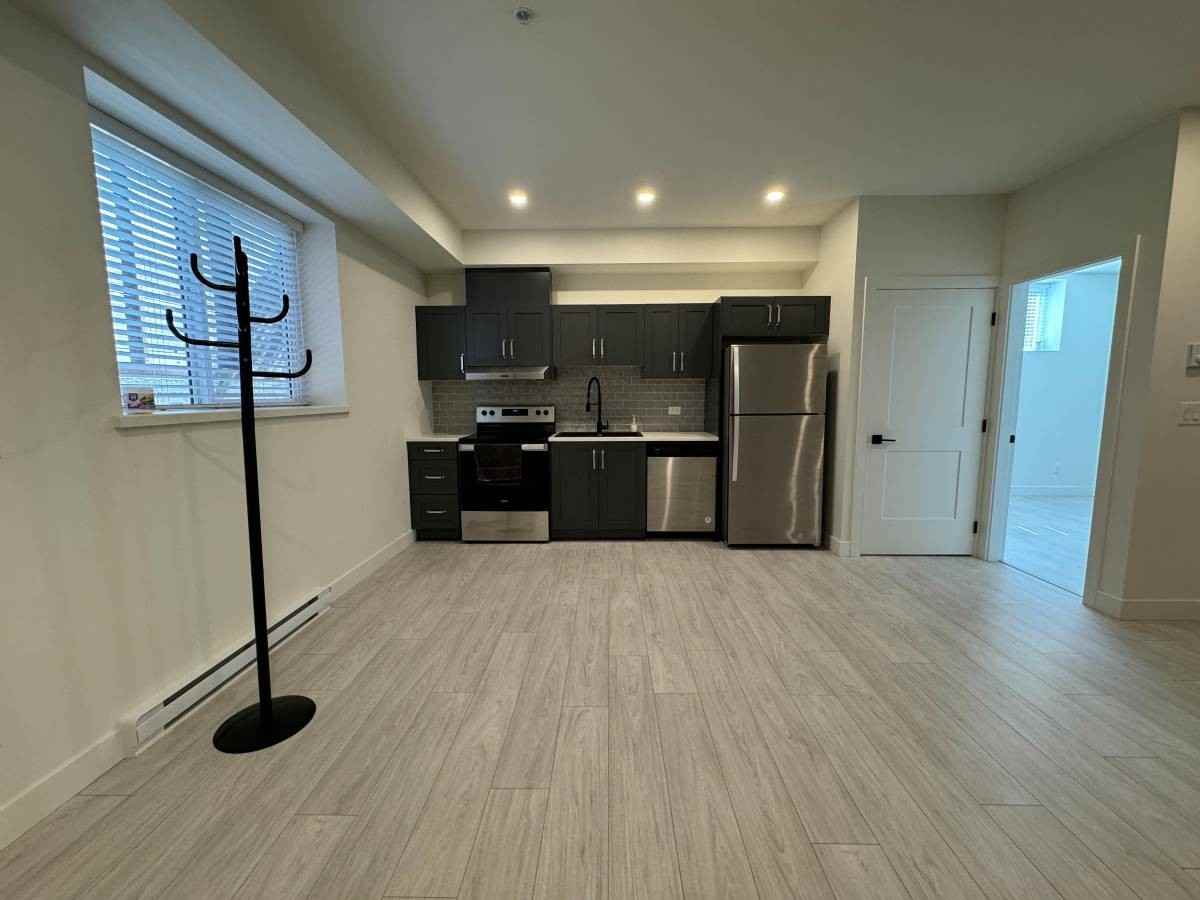 23154 140B Avenue - Photo 3 of 14