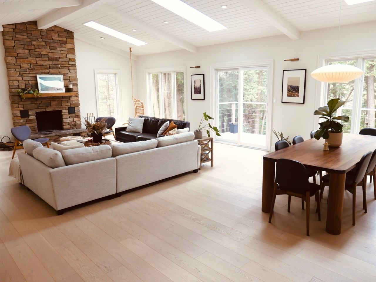 3410 Greenwood Road - Photo 3 of 31