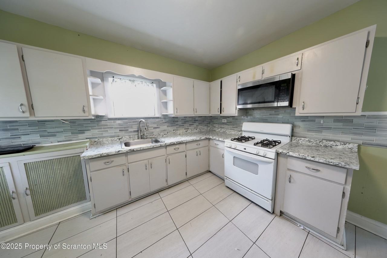 1423 Euclid Ave - Photo 6 of 22