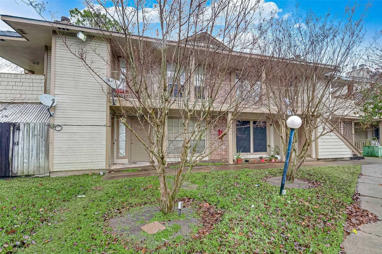 11503 Meadow Ln - Photo 3 of 29