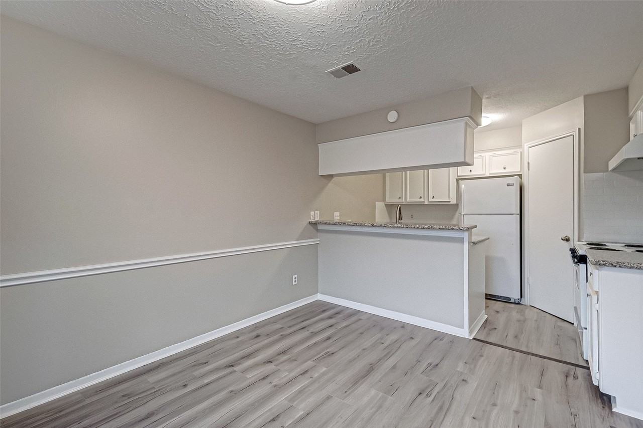 11503 Meadow Ln - Photo 7 of 29