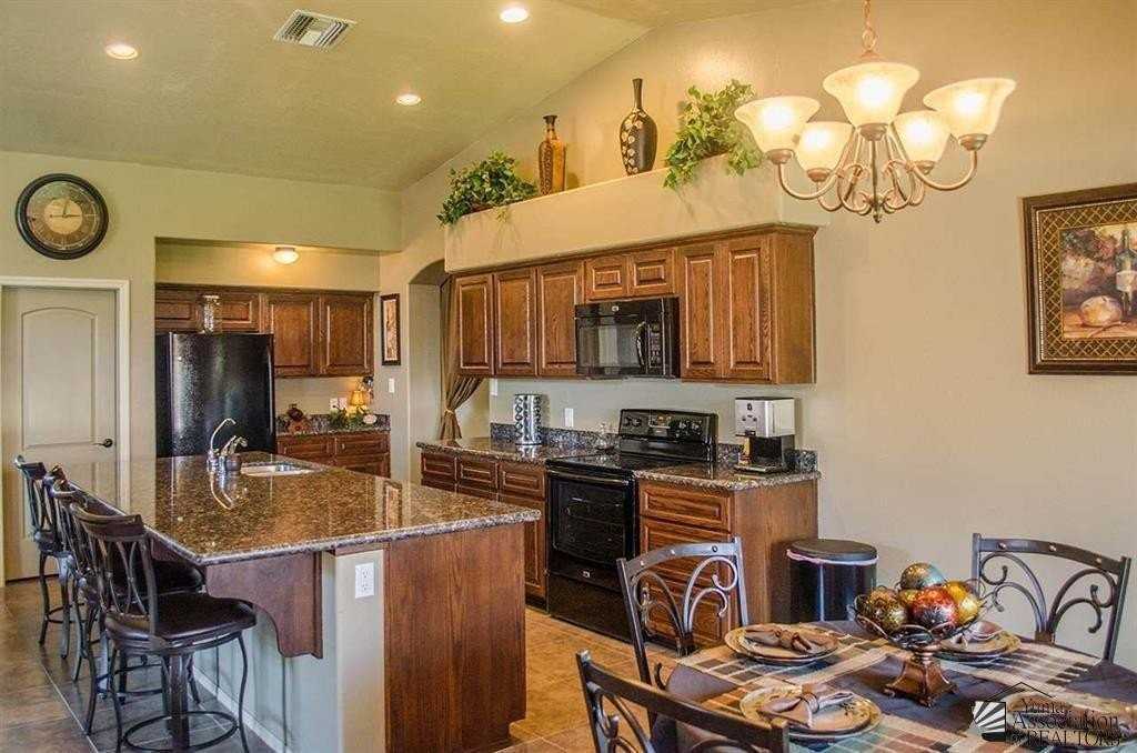 6093 E 46th Ln - Photo 5 of 20