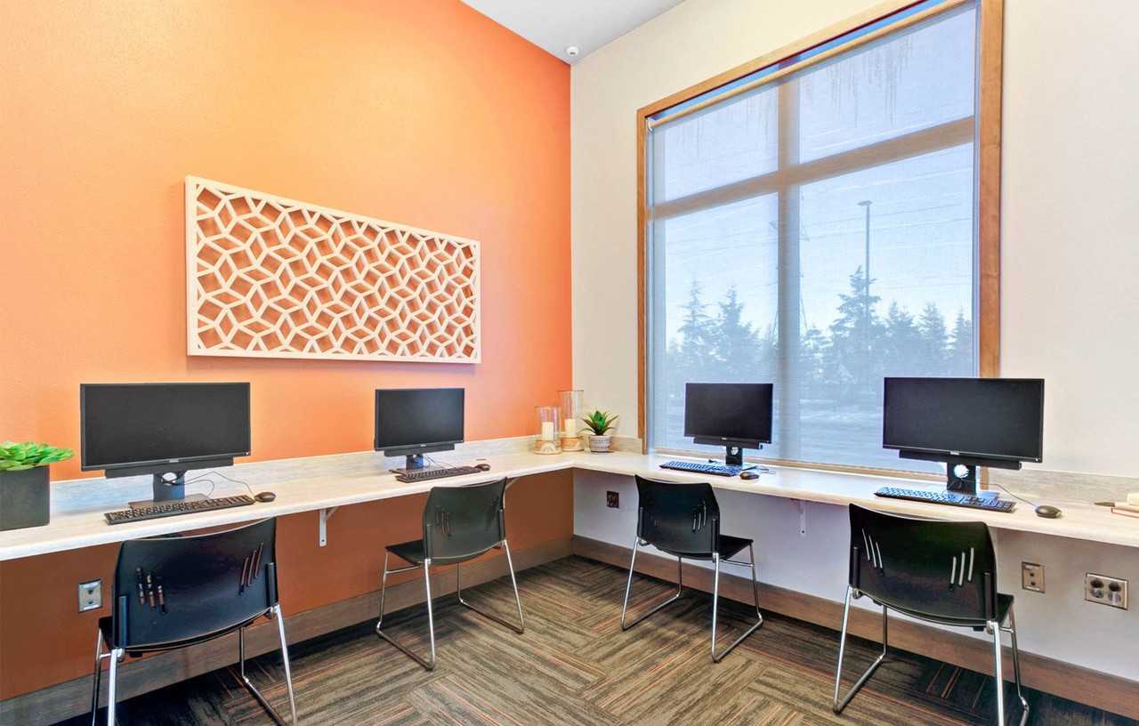 Redmond Ridge - Photo 7 of 36