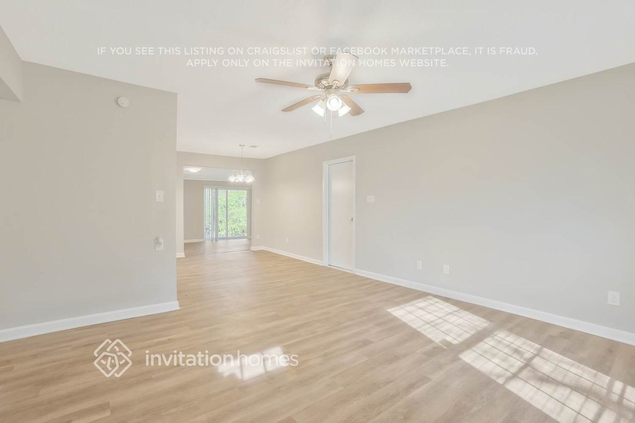 721 Utoy Circle Southwest - Photo 4 of 20