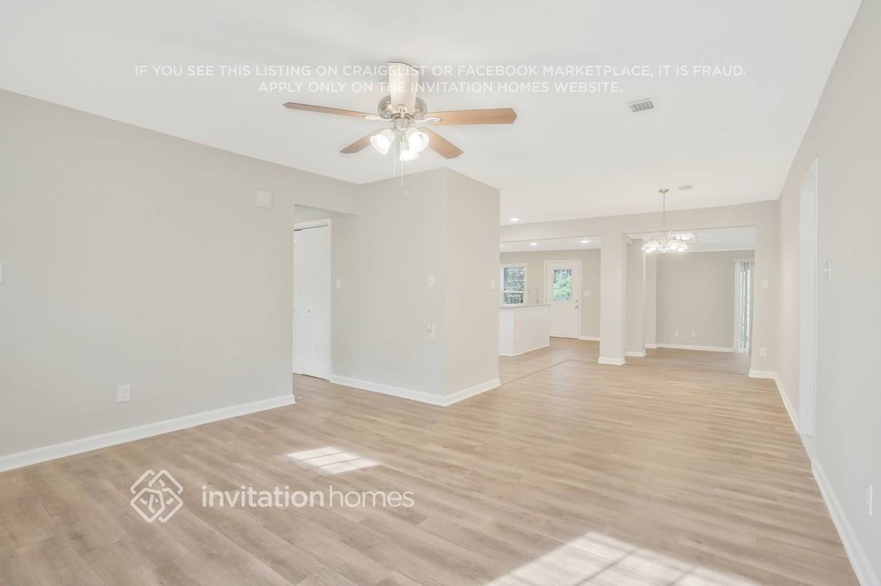 721 Utoy Circle Southwest - Photo 5 of 20