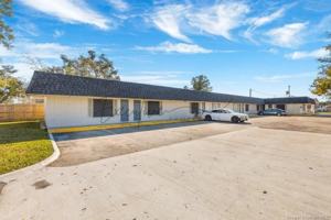 featured image of 419 Clarence St #3