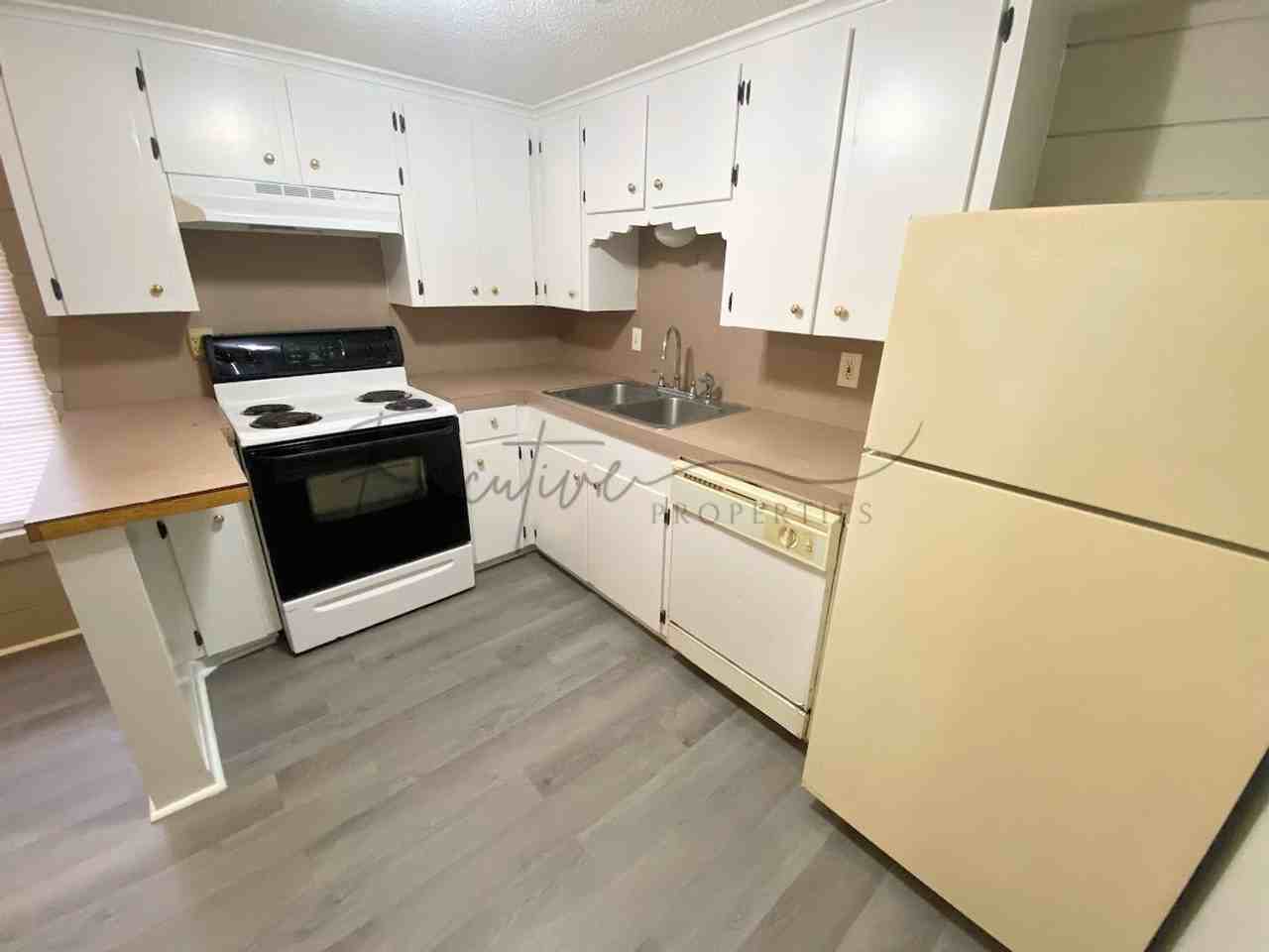 419 Clarence Street #3 - Photo 6 of 11