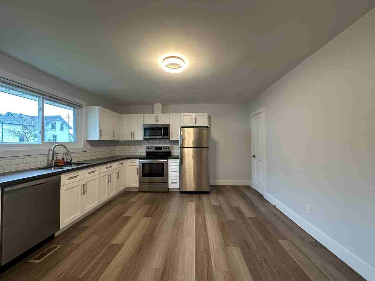 Upper- 9 Spencer Street West - Photo 2 of 17