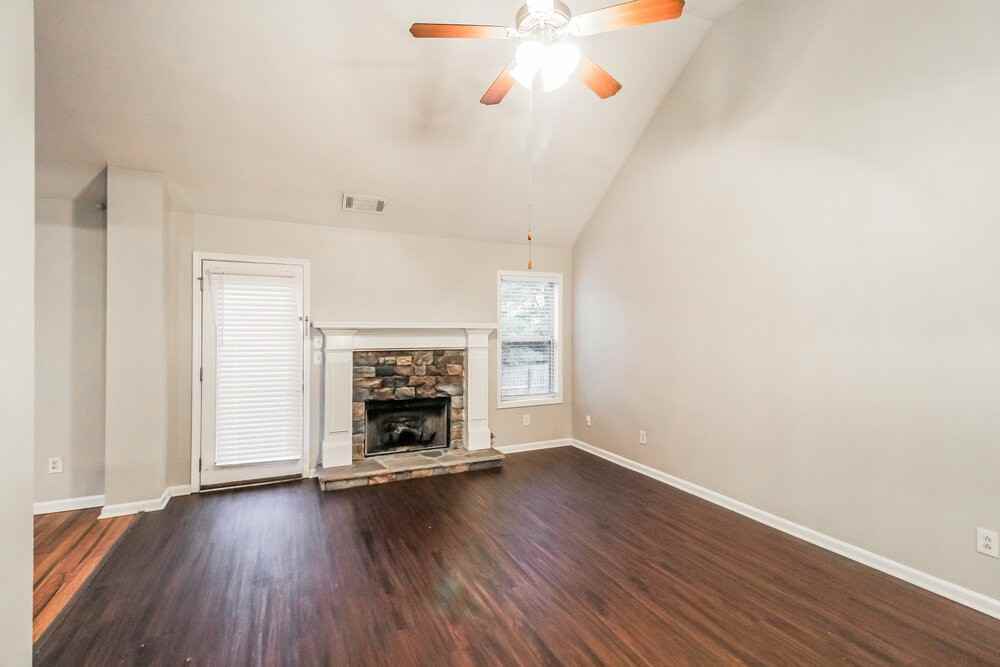 64 Hamil Ct Nw - Photo 4 of 17