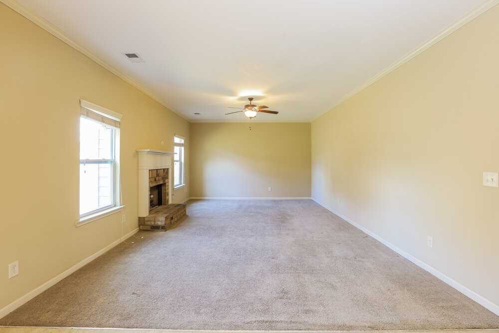 4035 Raspberry Way - Photo 5 of 17